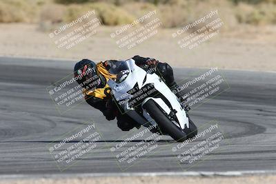 media/Nov-16-2025-Race Pace (Sun) [[8c5fa54630]]/Non Verified Riders (1st 20 Minutes)/2-Turn 10 (1010am)/